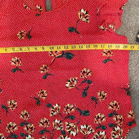 Ruffle sleeve blouse - Picture 4 of 5